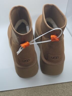 UGG Mini dipper platformBoots - Chestnut